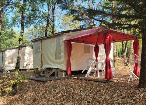 Camping des Bastides, 4* - 9