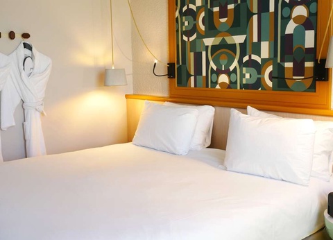 Prenez-soin de vous dans la ville de Vichy, avec petit-déjeuner inclus - 4* - 12