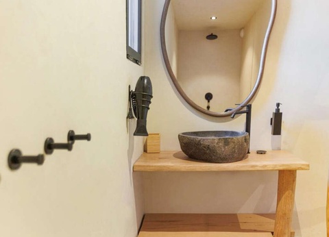 Escapade à deux dans un beau domaine face à la mer à Hyères - 3* - 46