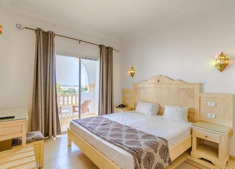 Club Jumbo Zodiac 4* - 11