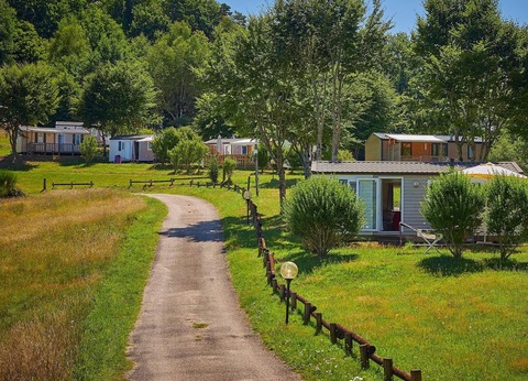 Camping Domaine des Tours, 4* - 16