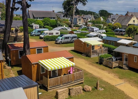 Camping West, 3* - 83