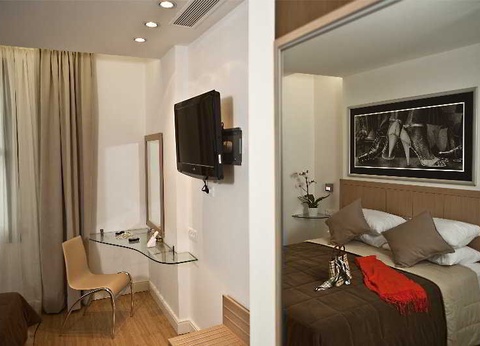 Chic Hotel - 4