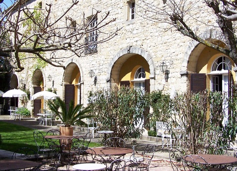 Nouvel an 2026 gastronomique et de charme non loin de Nîmes, chambre château - 3* - 17