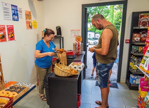 Camping Les Ajoncs d'Or, 4* - 25