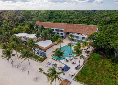 Hôtel The Beachfront by The Fives 5* - 2