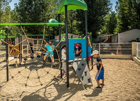 Camping Le Clos Virgile, 4* - 130