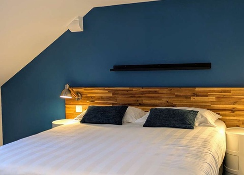 Dîner en amoureux et pétillant pour votre Saint Valentin face aux monts du Cantal - 3* - 19