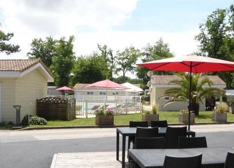 Camping Les Chèvrefeuilles, 4* - 23