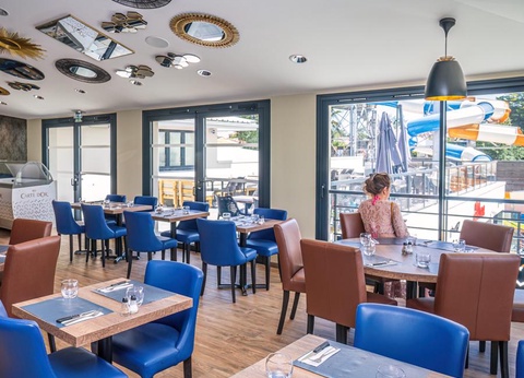 Camping Les Pirons, 5* - 37