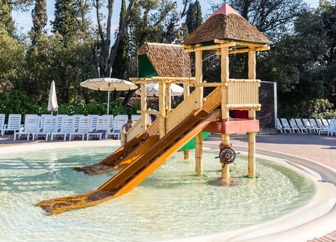 Village Hu Norcenni Girasole, 4* - 10