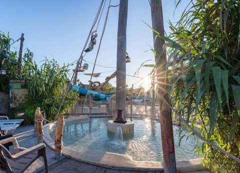 Pirates World Village-club Les Sables d'Or, 4* - 6