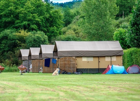 Camping Le Pont de Mazerat, 4* - 54