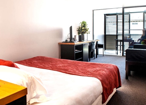 Dégustation de vin et séjour inoubliable au sein d'un Cloître - 4* - 11