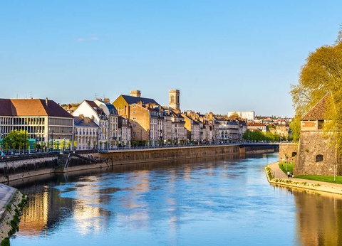 Ambiance contemporaine à Besançon - 3* - 6