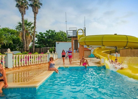 Camping Le Neptune, 4* - 6