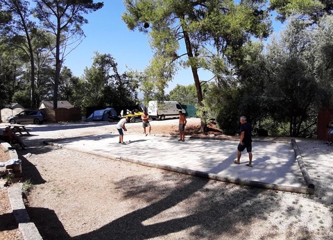 Camping Le Beau Vezé, 4* - 53