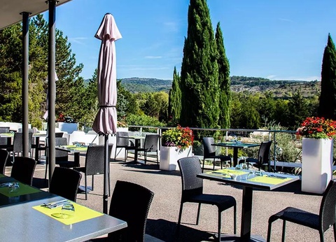 Camping Domaine du Cros d'Auzon, 4* - 30