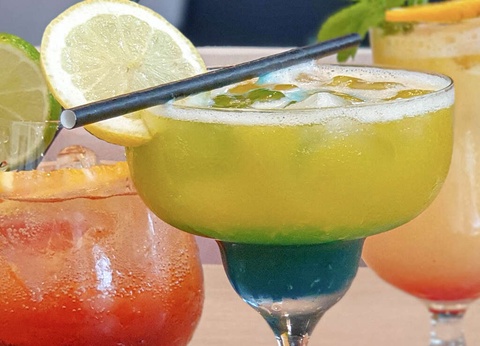Profitez des belles couleurs du Lavandou et d'un cocktail maison ! - 4* - 22