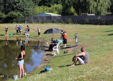 Camping L'Etang du Pays Blanc, 4* - 10