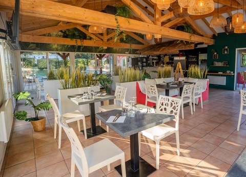 Camping Biper Gorri, 4* - 44