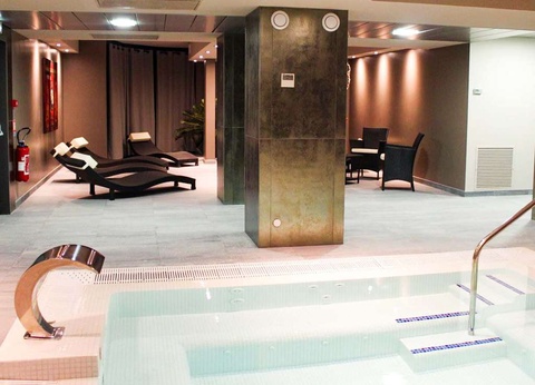 Soirée d'exception à Toulouse avec dîner spécial et soirée dansante pour le Nouvel An 2026 - 4* - 11