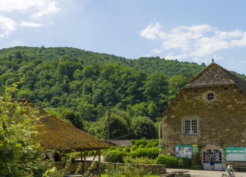 Camping Sea Green Château du Gibanel, 4* - 24