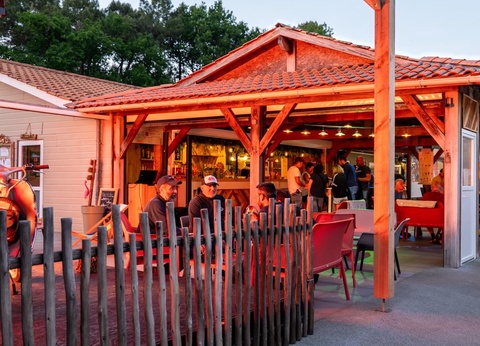 Camping Le Paradis, 4* - 10