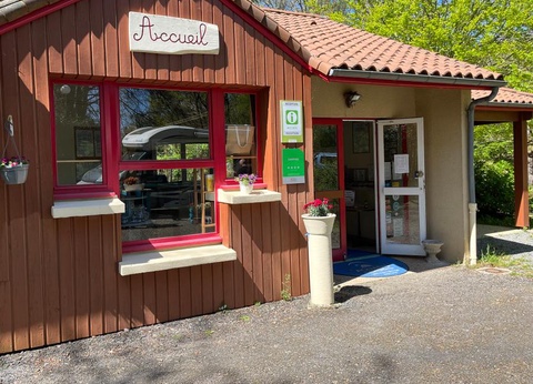 Camping du Lac de Saint-Pardoux, 4* - 29