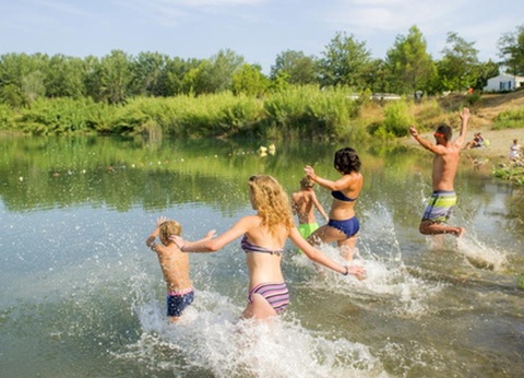 Camping Domaine des Iscles, 3* - 16