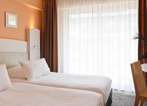 Pause ensoleillée au coeur de Juan les Pins - 3* - 18