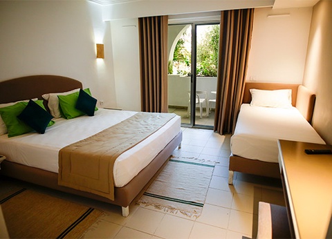 Club Jumbo Zodiac 4* - 8