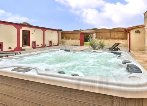 Week-end romantique avec dîner gastronomique au coeur du Périgord Vert - 3* - 3