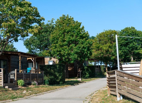 Sunêlia Camping les Nids du Lac, 4* - 31