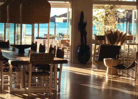 Séjour en bord de mer à Hyères avec petit déjeuner en chambres, champagne et fleurs - 4