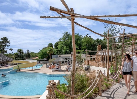 Flower Camping Au Bois des Biches, 4* - 5