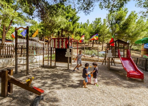 Camping Le Bois de Pins, 3* - 7