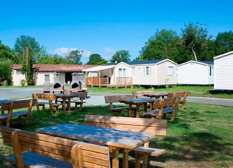 Camping Les Catalpas, 3* - 9