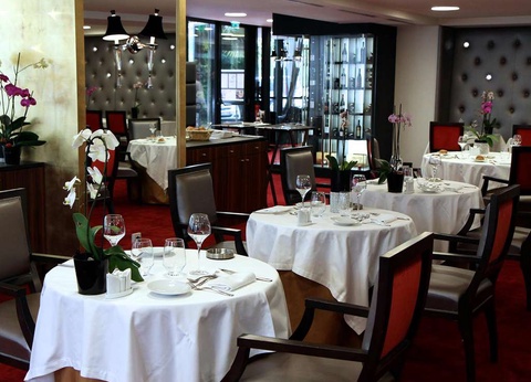 Soirée d'exception à Toulouse avec dîner spécial et soirée dansante pour le Nouvel An 2026 - 4* - 15