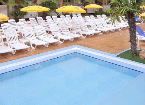 GHT Oasis Tossa - Séjour en famille en pension complète à Tossa de Mar avec spa et bouteille de cava - 4* - 5