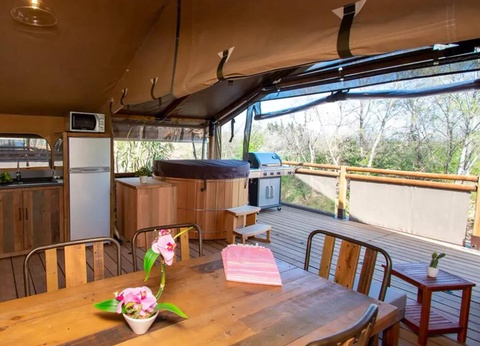 Flower Camping Moulin des Iscles, 3* - 23