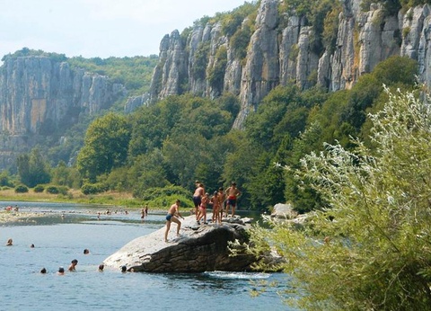 Camping La Rouveyrolle, 4* - 35
