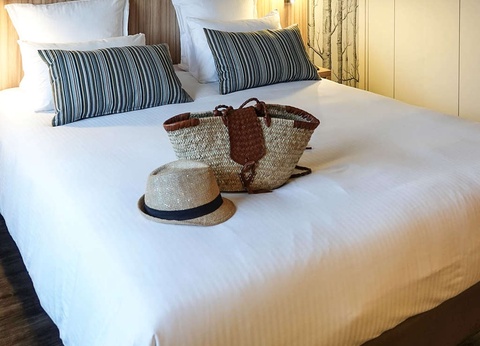 Profitez d'une escapade romantique avec champagne dans la ville historique de Rocamadour - 4* - 37