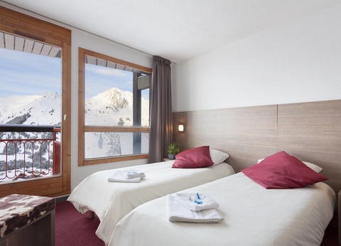 Hôtel Club MMV Les Mélèzes Village Vacances 4* - 7