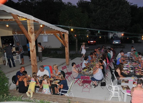 Camping Le Coin Charmant, 3* - 39