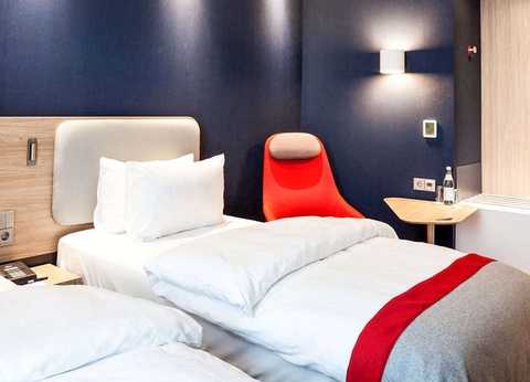 Profitez de deux jours d'amusement et laissez-vous surprendre par Europa Park (billet 2 jours) - 3* - 16