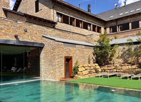 Détente à la montagne en demi pension et spa inclus - 4* - 13