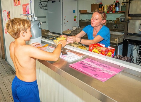 Camping Les Ajoncs d'Or, 4* - 27