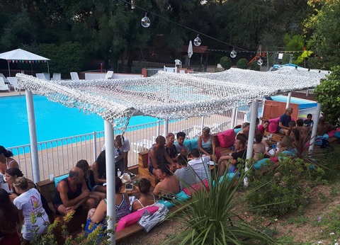 Camping Le Beau Vezé, 4* - 7