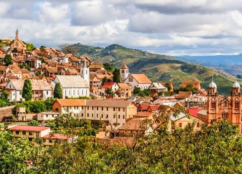 Circuit Intense Madagascar le long de la Route Nationale 7 - 12